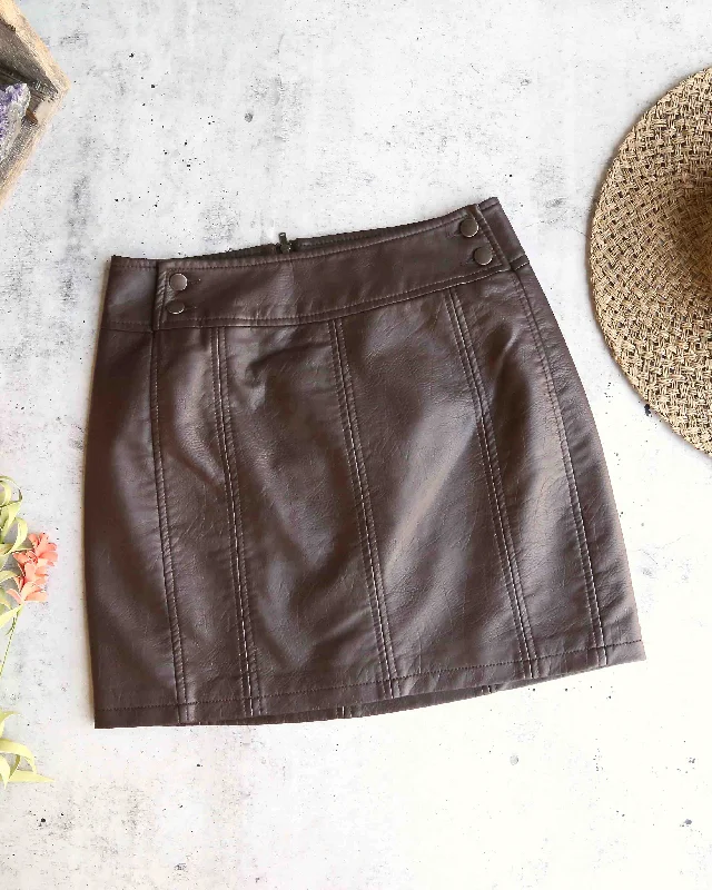 Free People - Mini Retro Bodycon Vegan Leather Skirt in Brown